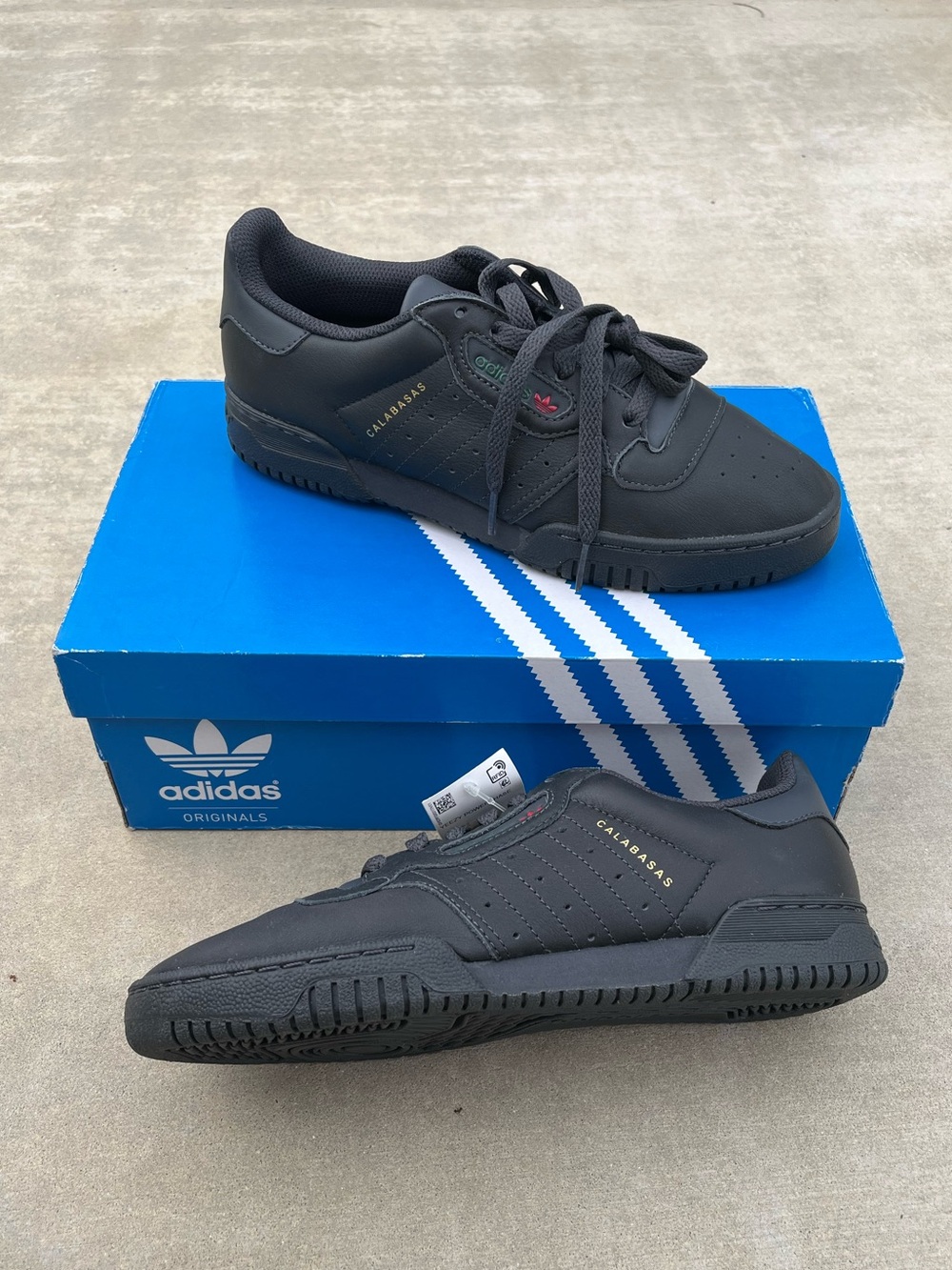 New In Box Size 7 adidas Yeezy Powerphase Calabasas Shoes Core Black